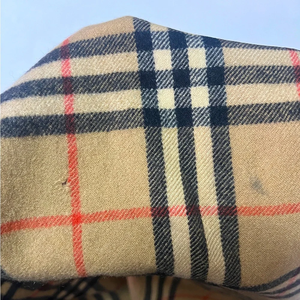 Preloved Vintage Burberrys (old name for Burberry) Scarf unisex - Picture 6 of 9